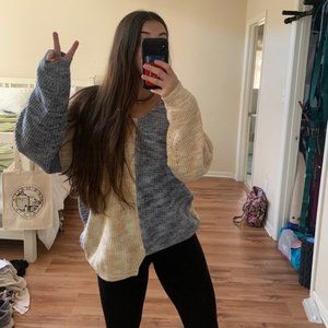 🔥MOVING SALE🔥NEW Urban Outfitters Split Sweater